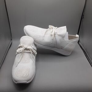 Isaac Mizrahi Floral Stretch Sneakers Women's 7.5 M White.